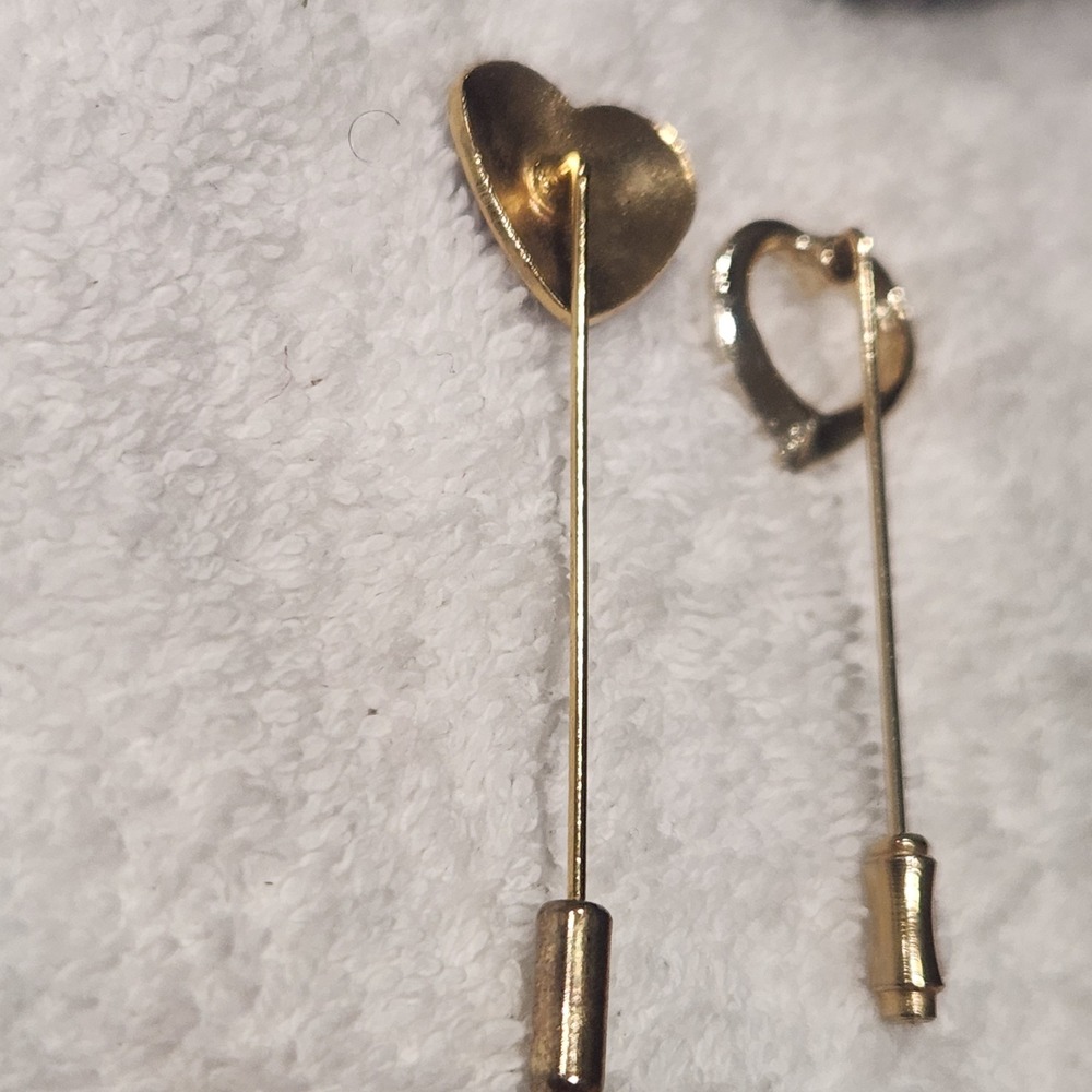 Vintage Heart Stick Pin Set Cloisonne Enamel Floral Gold Tone Lapel Pins 2pc - Picture 5 of 10